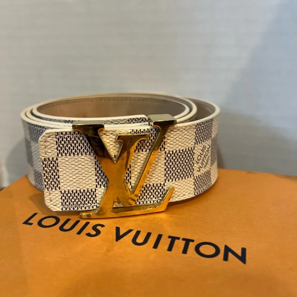 LOUIS VUITTON Gold and Cream Damier Plaid Belt - Picture 2 of 7